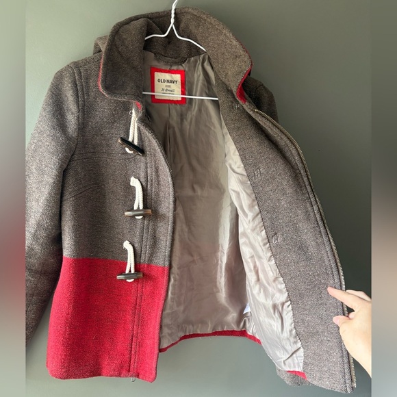 Old Navy, size xsmall, Brown and Red Toggle Coat, wool
Blend, hood, zipper - Picture 5 of 6